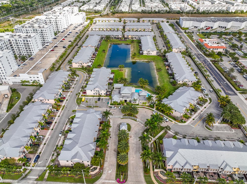 Aerial view of Doral Cay neighborhood